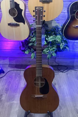 Store Special Product - Martin Guitars - 000-15M Solid Mahogany Acoustic Guitar